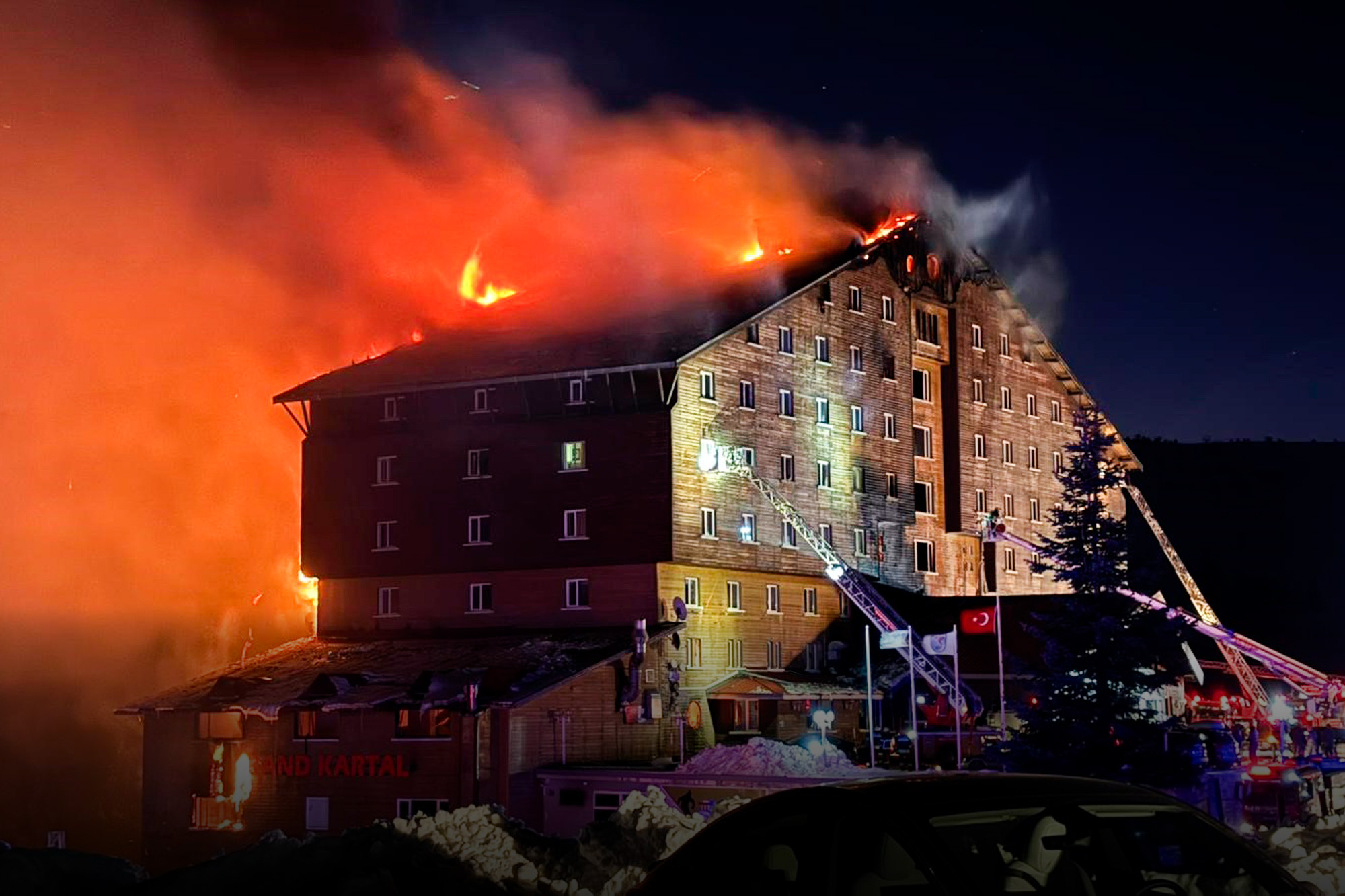 Day in Photos: Resort Fire in Turkey, Knife Attack in Israel, Earthquake in Taiwan