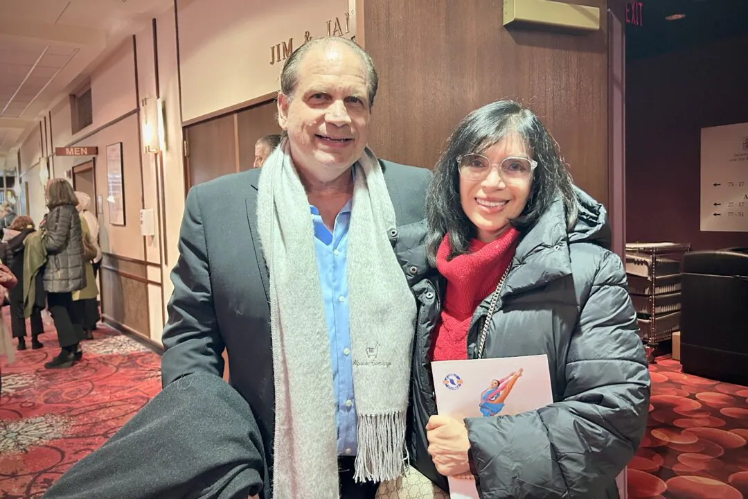 Tim and Mary Jo Mernigan enjoyed Shen Yun at the Jacksonville Center for the Performing Arts on Jan. 21, 2025. (Xinxin Teng/The Epoch Times)