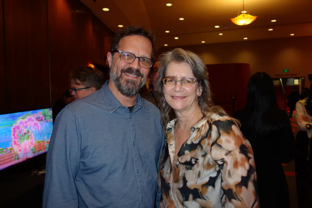 Brad and Angela Bowden enjoyed Shen Yun's evening show at the Keller Auditorium on Jan. 21, 2025. (Lily Yu/The Epoch Times)