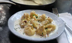 Che Buono! Sacchetti Stuffed With Pear and Gorgonzola