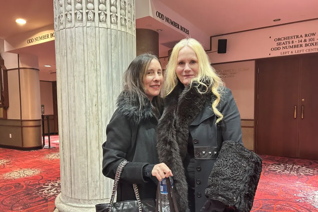 Nancy Zeller (R) and Mary Alizadeh enjoyed Shen Yun at the Jacksonville Center for the Performing Arts on Jan. 22, 2025. (Xinxin Teng/The Epoch Times)