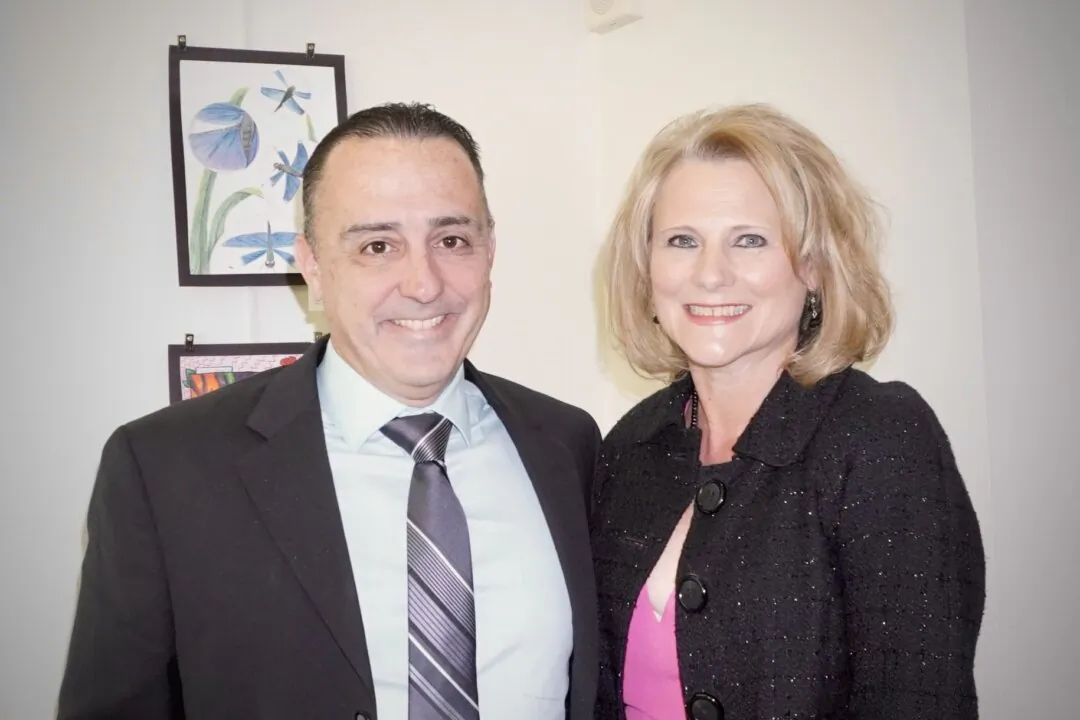 Todd and Jackie Baumann enjoyed Shen Yun at the Venice Performing Arts Center in Venice, Florida, on Jan. 25, 2025. (Nancy Ma/The Epoch Times)