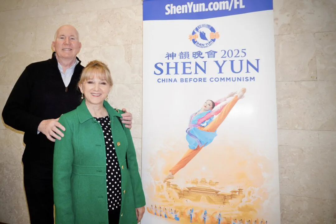 Douglas and Leela MacKinnon enjoyed Shen Yun at the Venice Performing Arts Center in Venice, Florida, on Jan. 25, 2025. (Nancy Ma/The Epoch Times)
