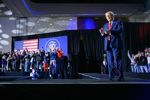 At Las Vegas Rally, Trump Repeats Call for No Tax on Tips