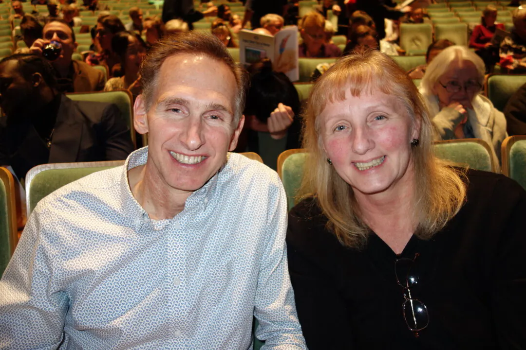 Jeff and Diana Robinson enjoyed Shen Yun's evening performance at the Hult Center on Jan. 25, 2025. (Lily Yu/The Epoch Times)