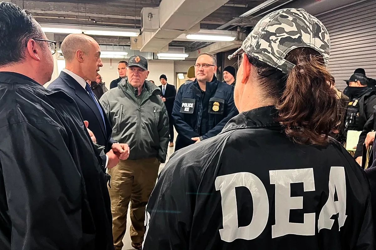 White House border czar Tom Homan and acting Deputy Attorney General Emil Bove attend as federal law enforcement officers conduct immigration enforcement in Chicago on Jan. 26, 2025. (Drug Enforcement Administration)