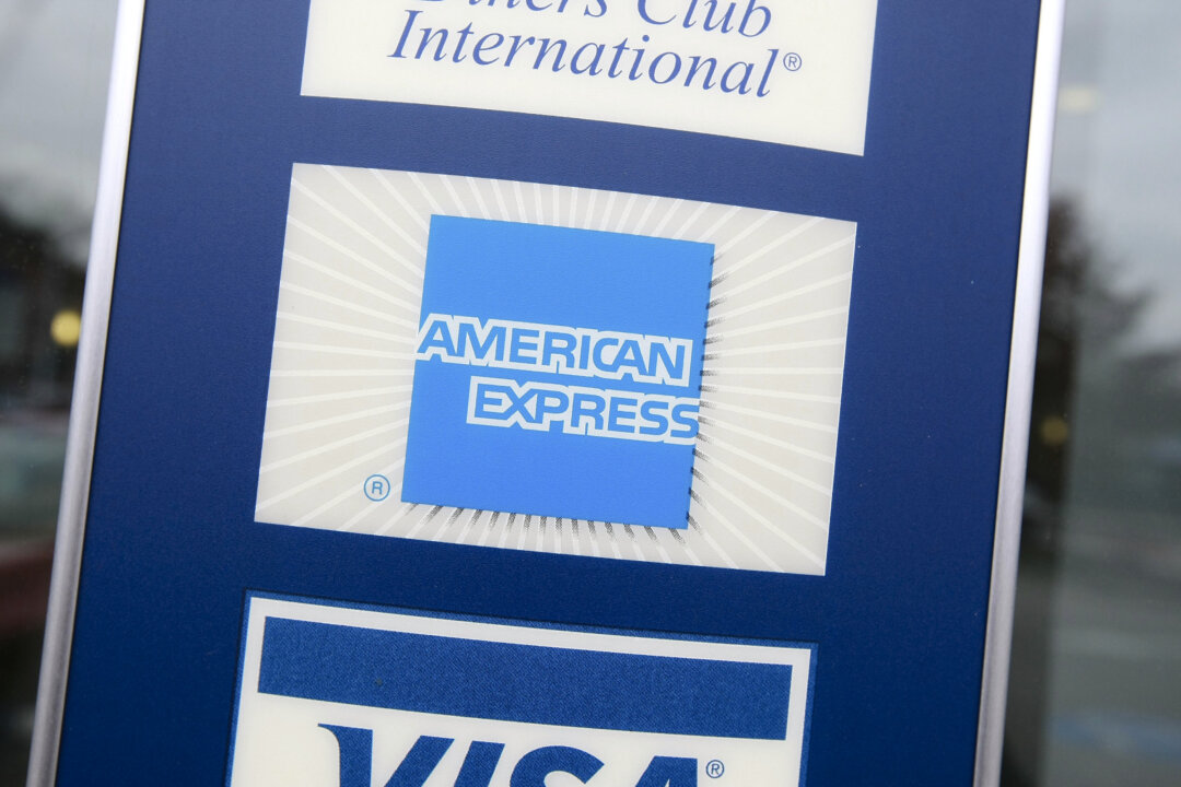 American Express’s Record Revenues Point to Strong Consumer Spending Among Wealthy Customers