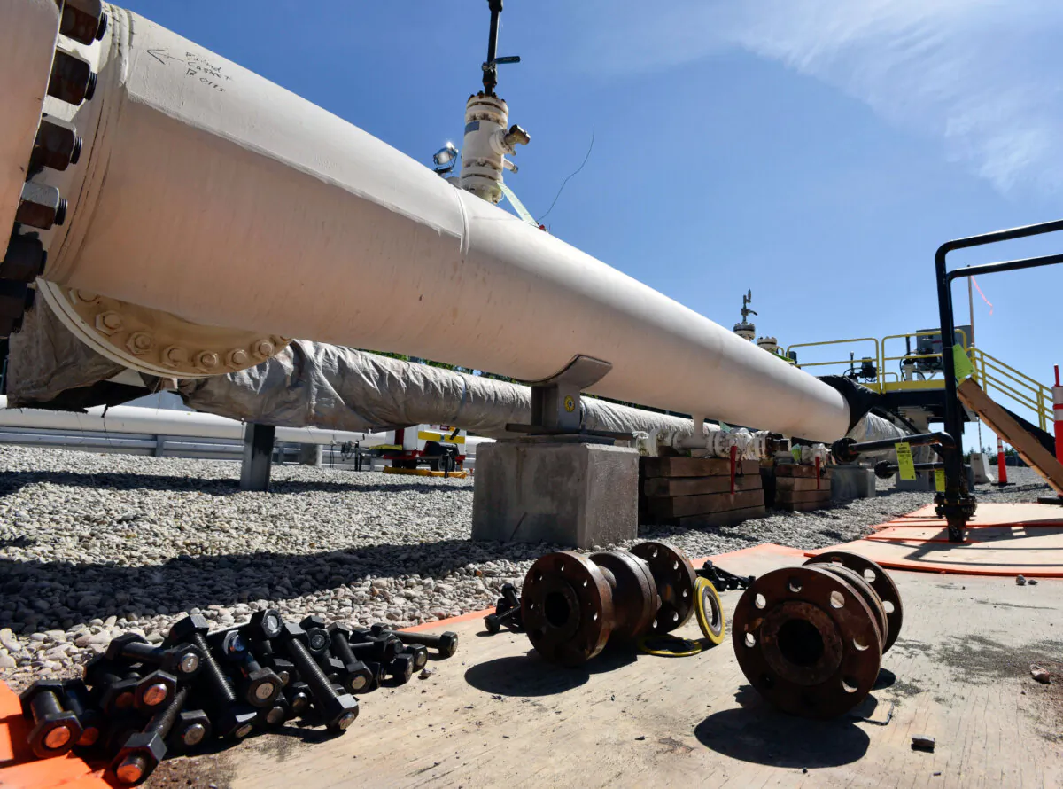 Fresh nuts, bolts, and fittings are ready to be added to the east leg of the pipeline near St. Ignace as Enbridge prepares to test the east and west sides of the Line 5 pipeline under the Straits of Mackinac in Mackinaw City, Mich., on June 8, 2017. (The Canadian Press/AP, Detroit News-Dale G. Young)