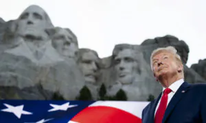 Trump to Pay Tribute to US Founders for 250th Celebration; Heat Wave Threatens July 4th Travel