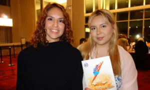 ‘They Are Such Pros’: Pianist Speaks About Shen Yun Musicians