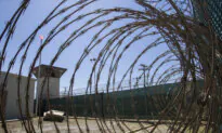 US Transfers 11 Guantanamo Bay Detainees to Oman