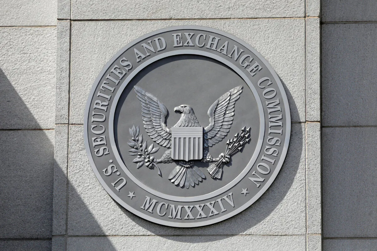 The seal of the Securities and Exchange Commission is seen at its headquarters in Washington in this file photo. (Andrew Kelly/Reuters)