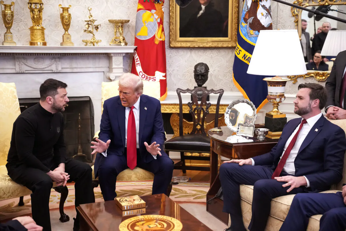 President Donald Trump (C) and Vice President JD Vance meet with Ukrainian President Volodymyr Zelenskyy in the Oval Office at the White House on Feb. 28, 2025. (Andrew Harnik/Getty Images)