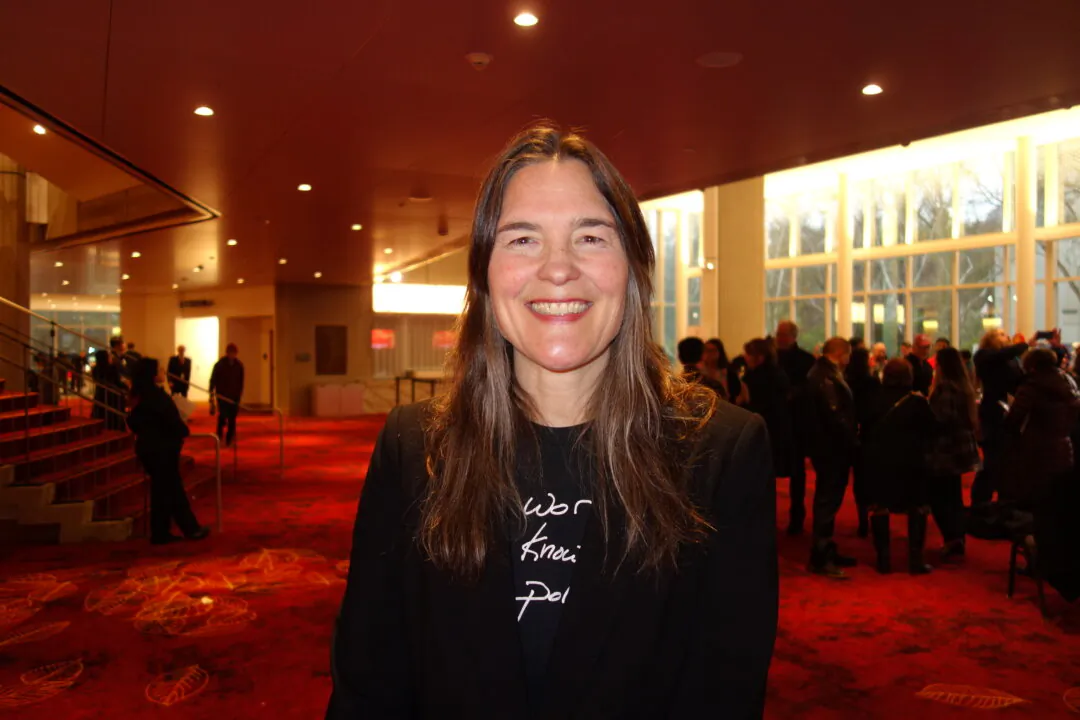 Leslie Plettner enjoyed Shen Yun at the SAFE Credit Union Performing Arts Center in Sacramento, California, on Feb. 1, 2025. (Lily Yu/The Epoch Times)
