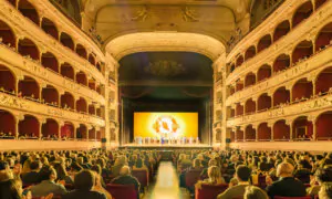 Rome Welcomes Shen Yun With Gift, Thunderous Applause, After Long-Awaited Return