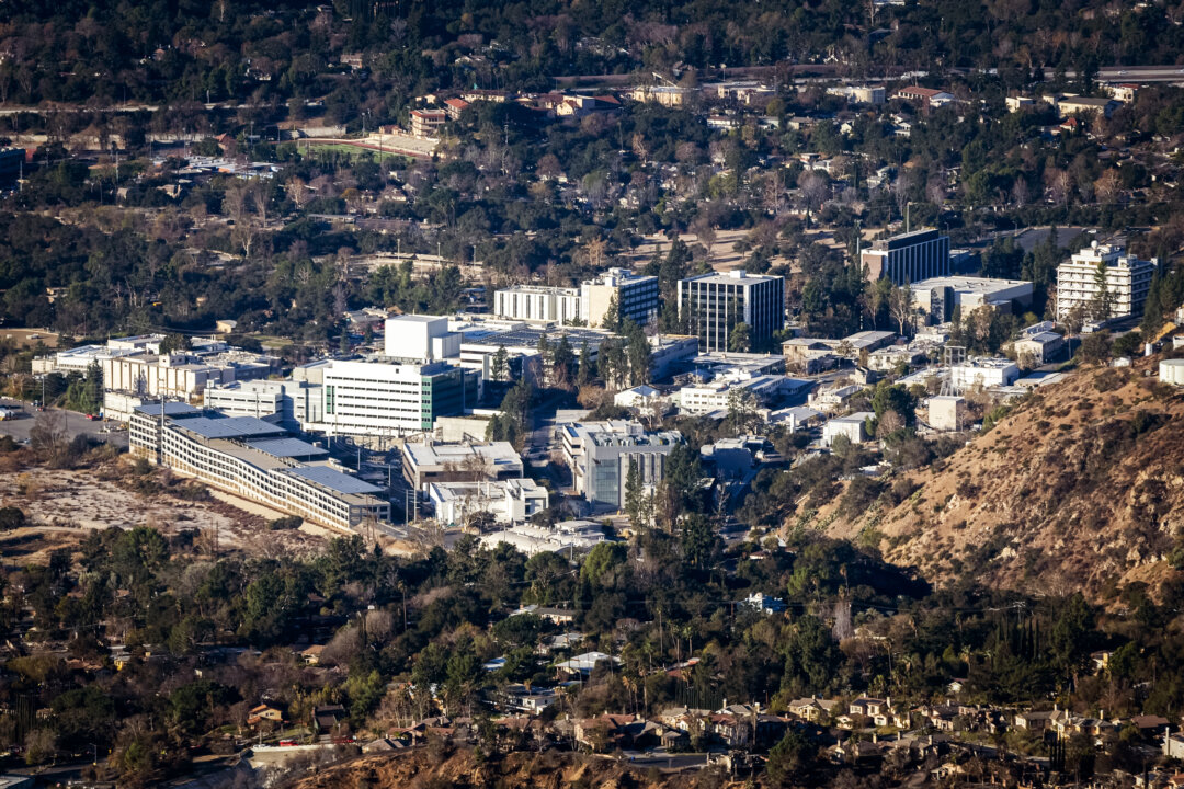 NASA’s Jet Propulsion Lab Lays Off 550 Employees in Reorganization
