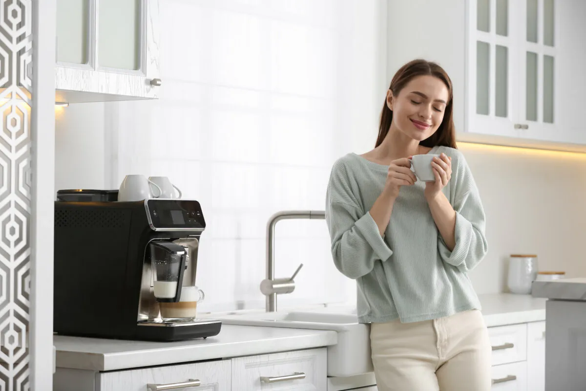 Skipping a trip to the coffee shop everyday will help save money. (New Africa/Shutterstock)