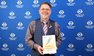 New Zealand Mayor Resonates With Divinity Shown Through Shen Yun