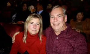 Everybody Should See Shen Yun, Says Fresno Theatergoer