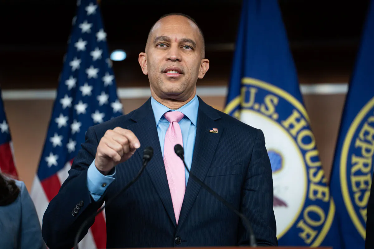 House Minority Leader Hakeem Jeffries (D-N.Y.) speaks during a press conference in Washington on Feb. 6, 2025. (Madalina Vasiliu/The Epoch Times)