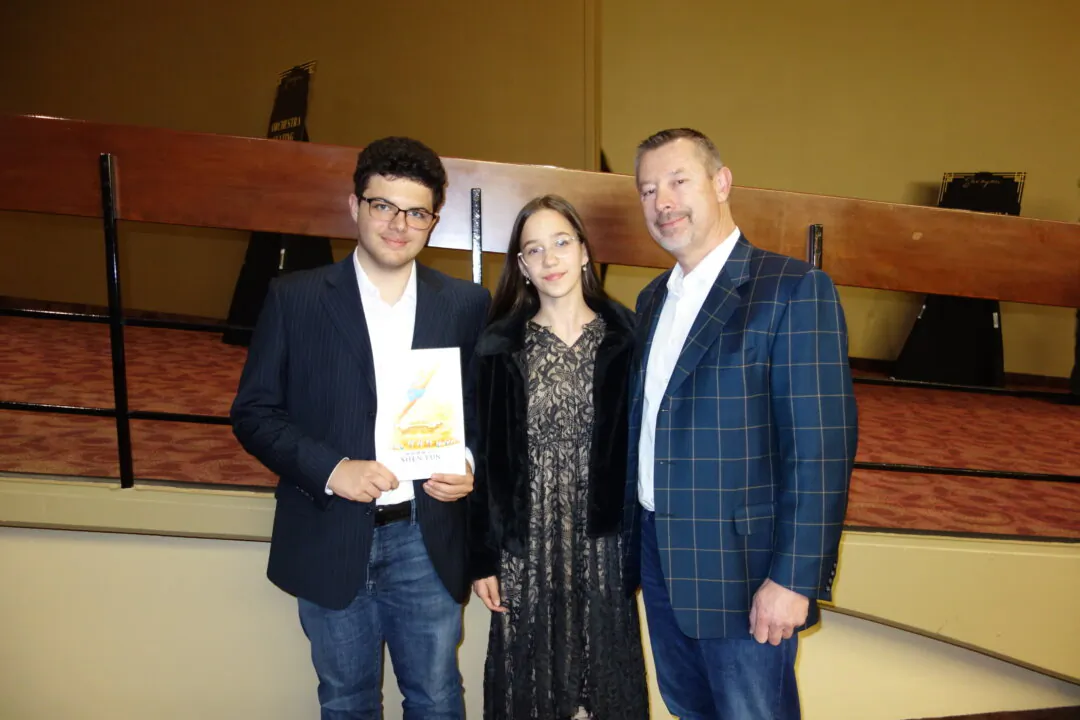 Sophia Reimer, Jeremi Reimer, and Viktor Reimer at the Shen Yun Performing Arts performance at William Saroyan Theatre on Feb. 5, 2025. (Mark Cao/ The Epoch Times)