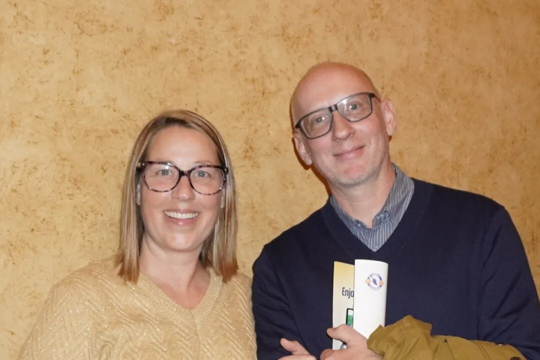 Valerie Deeds and Jeff Maurer enjoyed Shen Yun at the Detroit Opera House on Feb. 7, 2025. (Nancy Ma/The Epoch Times)