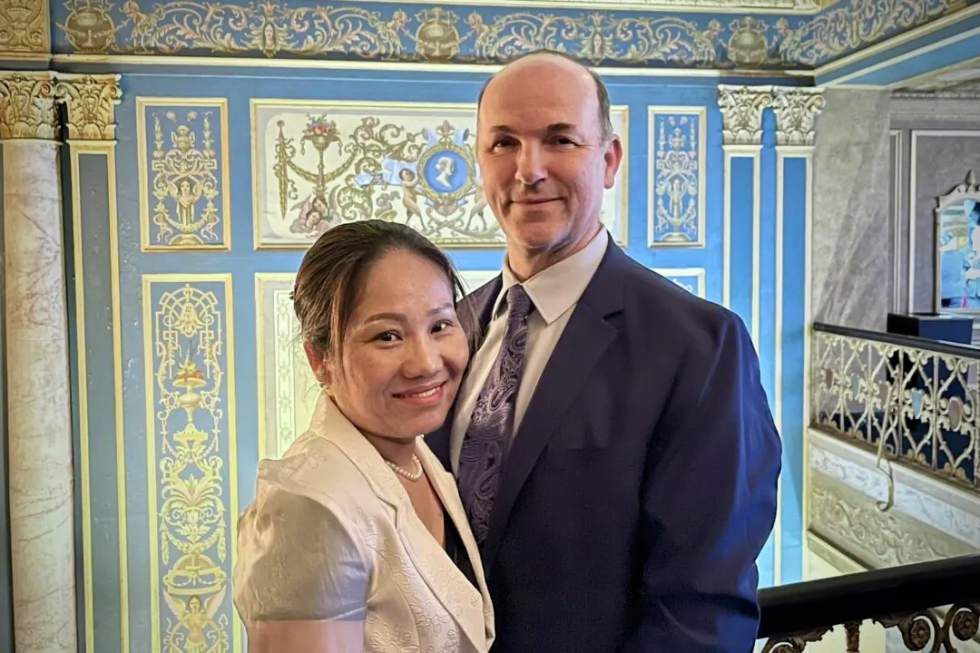 Helen and James Everly enjoyed Shen Yun at the Detroit Opera House on Feb. 7, 2025. (Charlie Lu/The Epoch Times)