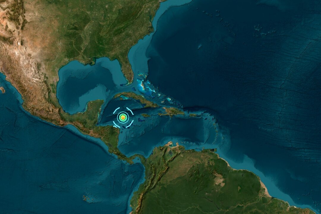 Tsunami advisory vs warning