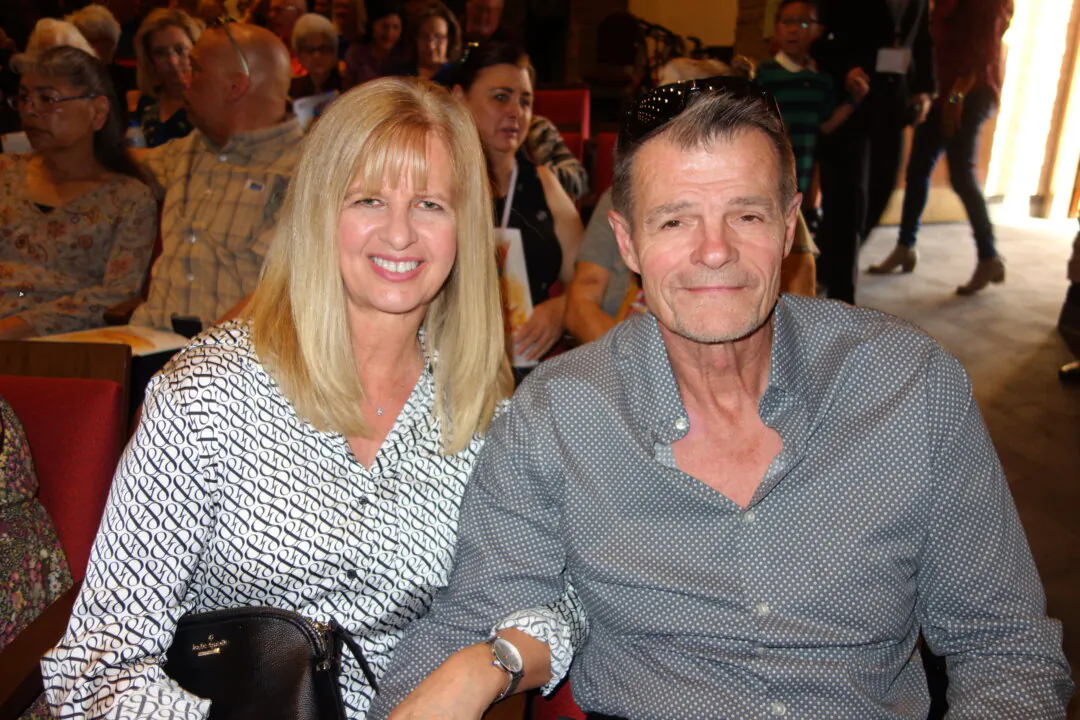 Roxanne and Harold Maxwell enjoyed Shen Yun at the Linda Ronstadt Music Hall in Tucson, Arizona, on Feb. 8, 2025. (Lily Yu/The Epoch Times)