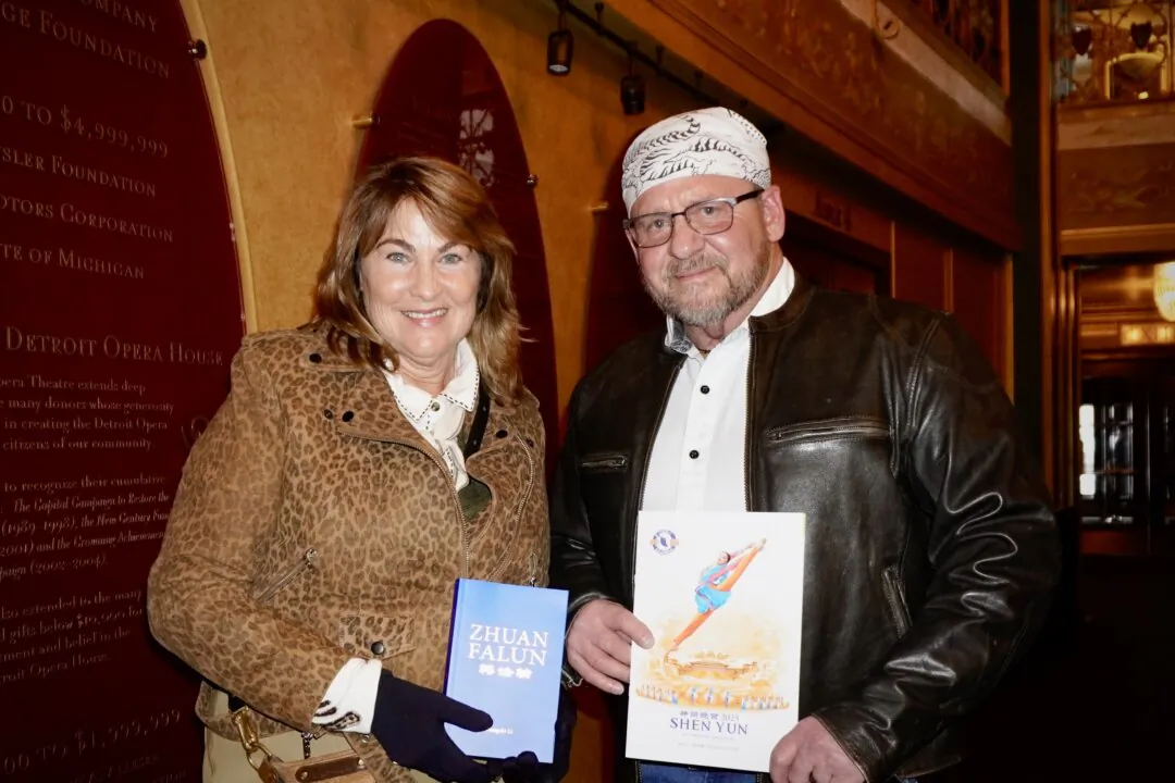 Mark Kurfess and his wife, Beverly, attended Shen Yun Performing Arts at the Detroit Opera House in Detroit on Feb. 9, 2025. (Nancy Ma/The Epoch Times)