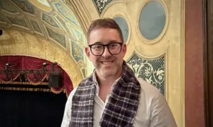 Data Officer Says Shen Yun’s Theme Is Very Spiritual