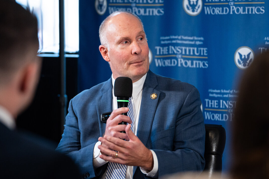 Lawmakers Ask Rubio to Designate Chinese Student Group as a Foreign Mission