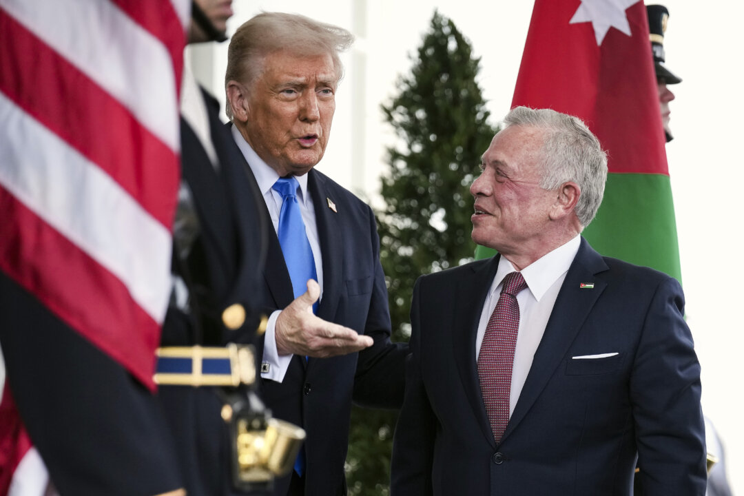 Trump Raises Gaza Takeover, Population Relocation in Meeting With Jordan’s King Abdullah