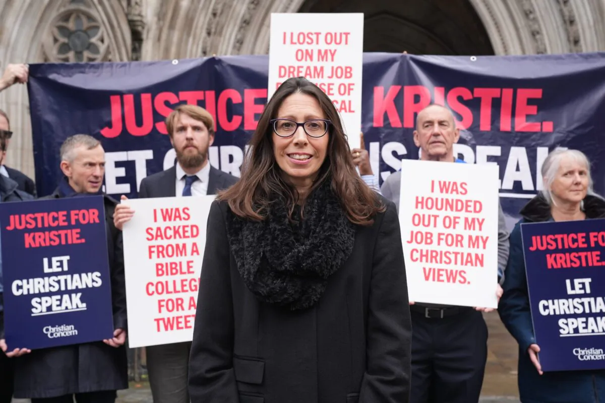 Kristie Higgs with supporters outside the Royal Courts of Justice in London in October 2024. (Lucy North/PA)
