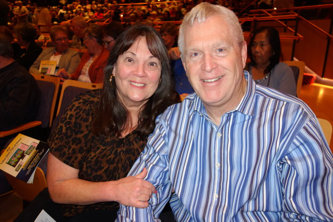 Amy and Mark Warren enjoyed Shen Yun at the Ikeda Theater at Mesa Arts Center on Feb. 12, 2025. (Lily Yu/The Epoch Times)