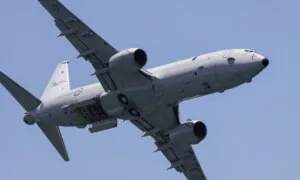Chinese Jet Fires Flares Near Australian Plane Ahead of Trump–Albanese Meeting