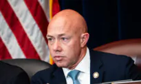 Lawmakers Push Bill to Give Congress Oversight of Advanced AI Chip Sales