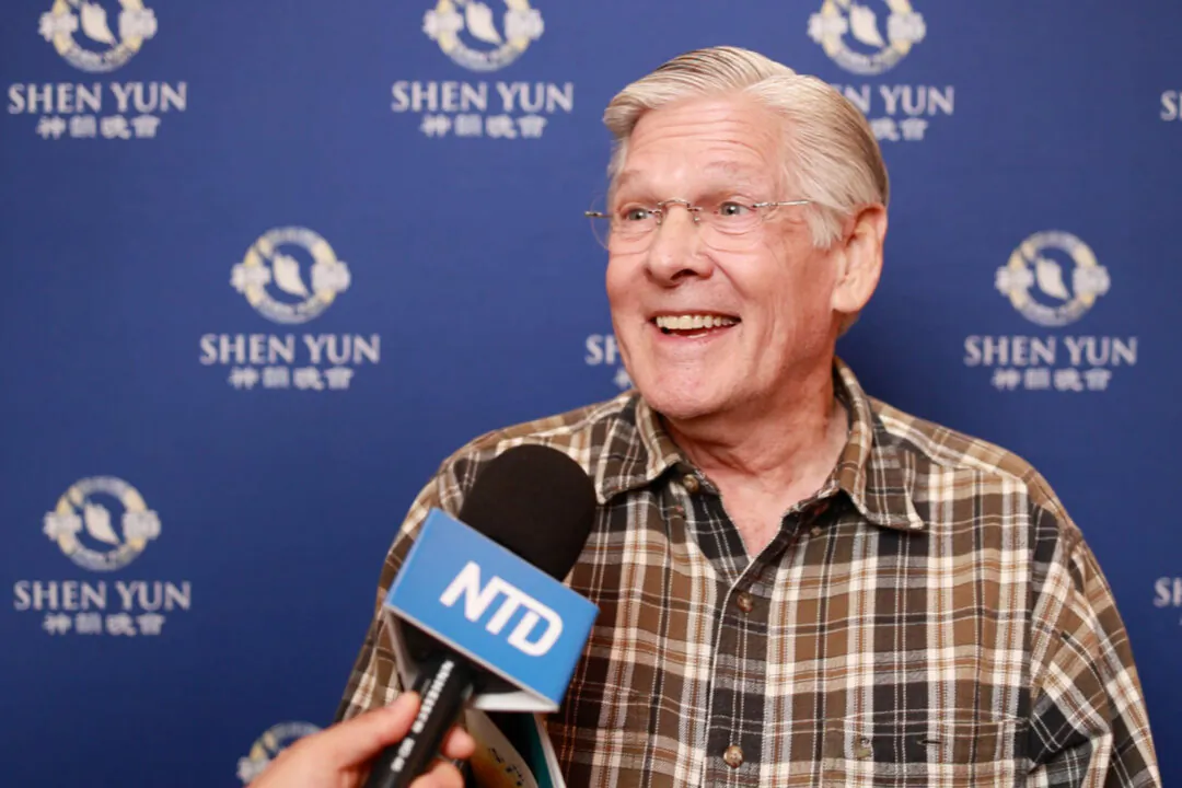 Jeffrey Sharp at the Shen Yun Performing Arts performance at Ikeda Theater at Mesa Arts Center on Feb. 13, 2025. (NTD)
