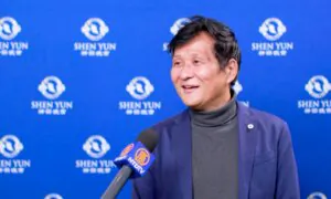 Osaka Audiences in Awe of the Cultural Heritage in Shen Yun