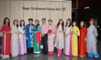 Business Owner Sees Shen Yun Every Year, Brings 26 More Fans