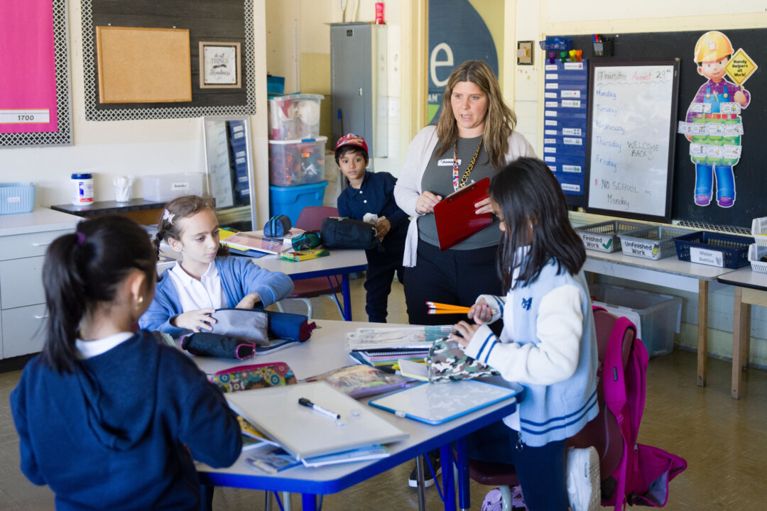 Ottawa Expands Student Loan Forgiveness Program to Include Teachers, Pharmacists, Dentists in Rural Communities