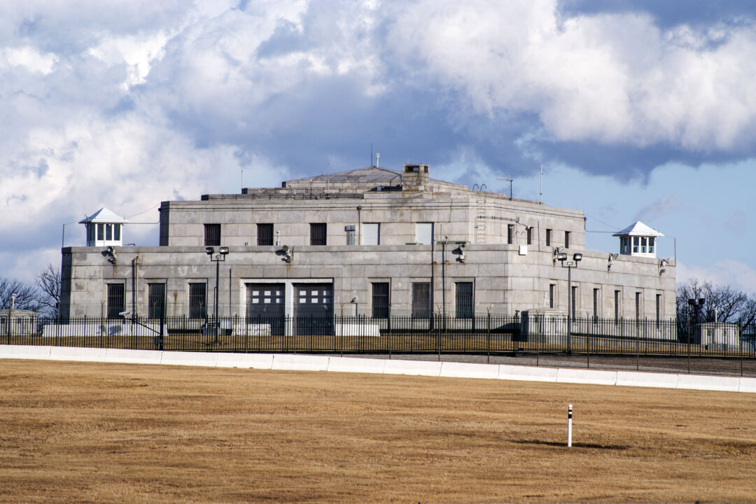 Gold Investors: Remember 1933