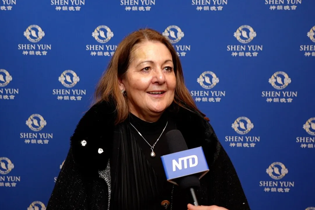 Janette Mackness enjoyed Shen Yun at the Royal & Derngate in Northampton, UK, on Feb. 18, 2025. (NTD)