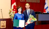 Shen Yun Artist Awarded King Charles III Coronation Medal