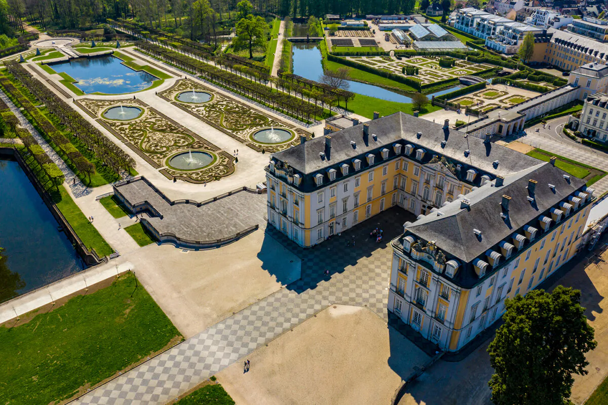 Designed by Dominique Girard, the gardens to the south (left) of Augustusburg Palace are among the best-preserved 18th-century gardens in the strictly symmetrical French style with four fountains and a mirror pool. Following English tradition, the surrounding lime trees were planted to resemble a natural forest in the 19th century. (Rick Neves/Shutterstock)