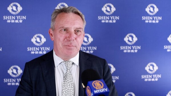 Councillor Thankful Shen Yun Can Perform in Australia