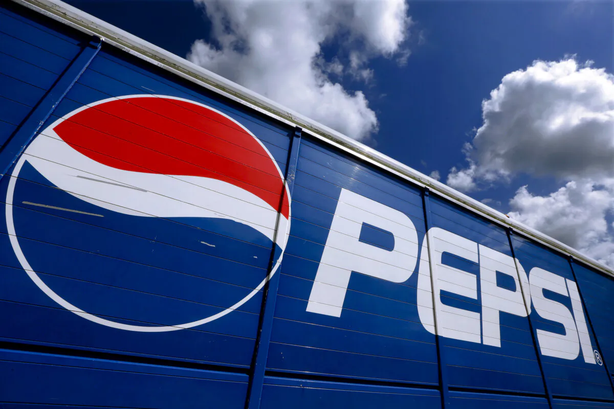 A Pepsi truck delivers products to vendors at the Illinois State Fair in Springfield, Ill., on Aug. 18, 2016. (Seth Perlman/AP Photo)