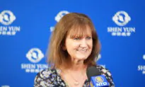 New Zealand Author Says Shen Yun Displays Important Values