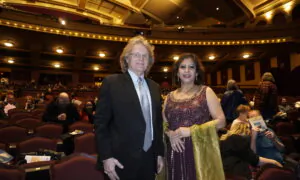 Shen Yun Brings People Together, Says Professor