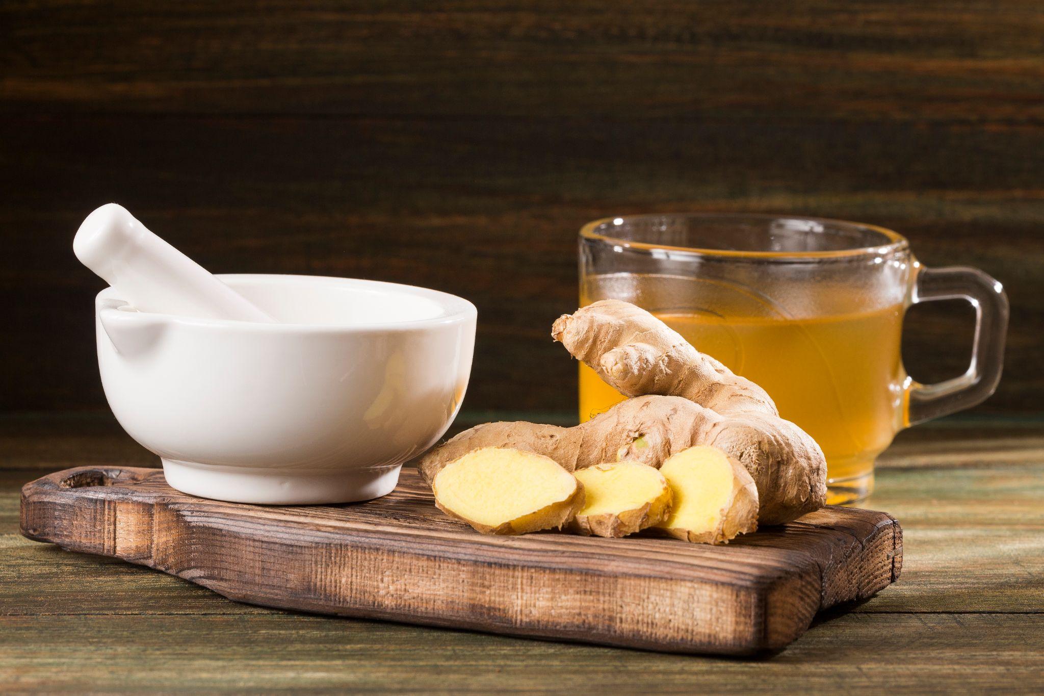 Ginger tea is an excellent natural remedy for keeping the body warm. (Luis Echeverri Urrea/Shutterstock)